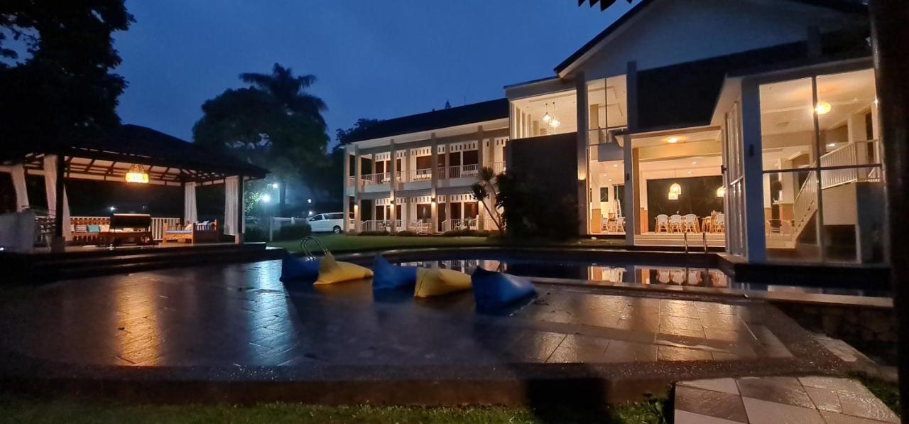 Villa Aurora Cisarua Exterior foto