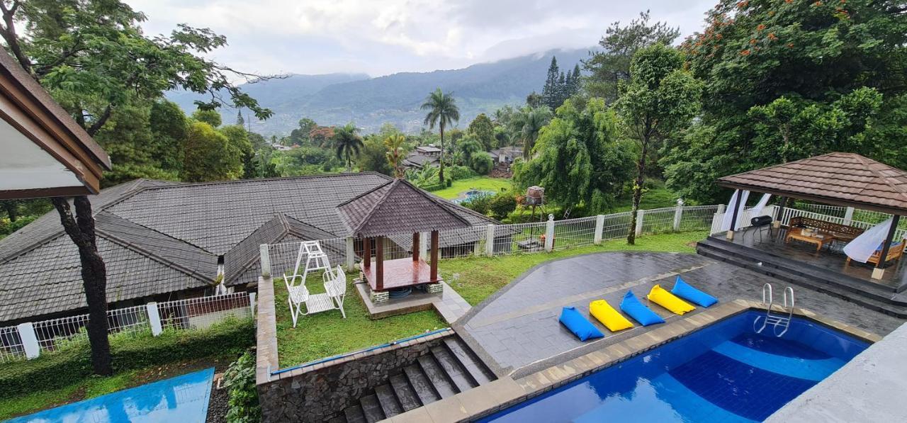 Villa Aurora Cisarua Exterior foto